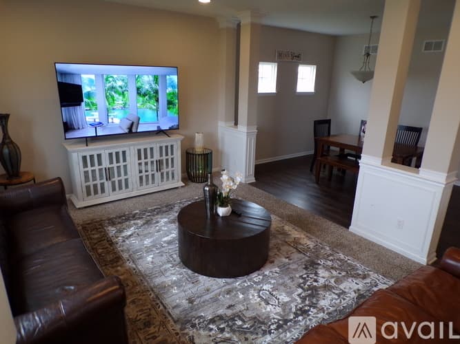 Crown Point House: 11665 Georgia Street