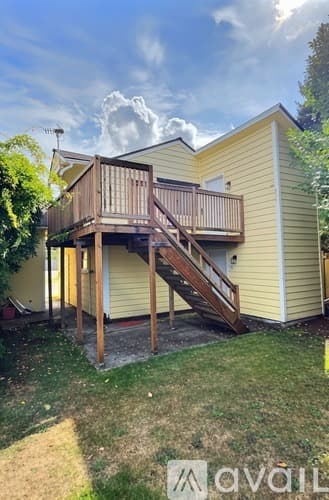 Seattle Condo: 12203 Roseberg Ave S