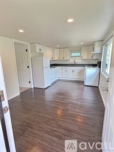 Seattle Condo: 12203 Roseberg Ave S