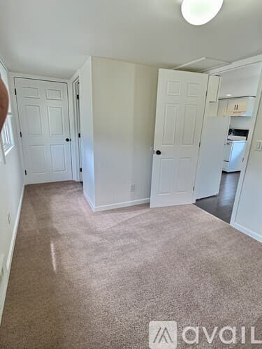 Seattle Condo: 12203 Roseberg Ave S