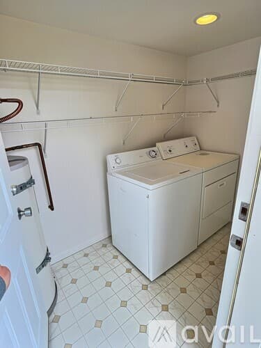 Seattle Condo: 12203 Roseberg Ave S