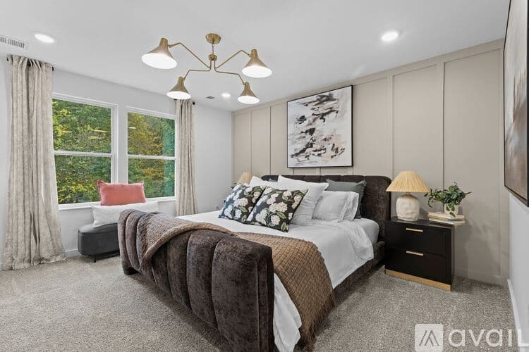 Imperial Townhome: 2008 Canterbury Drive