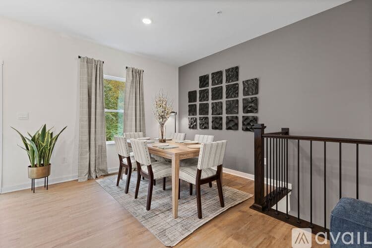 Imperial Townhome: 2008 Canterbury Drive