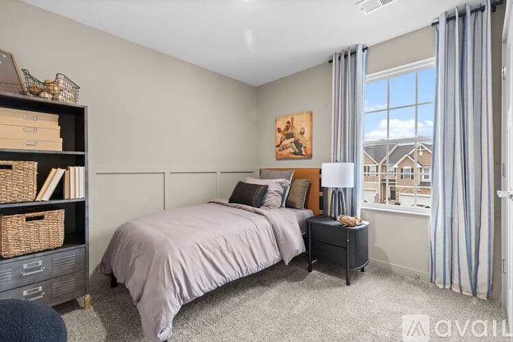 Imperial Townhome: 2008 Canterbury Drive