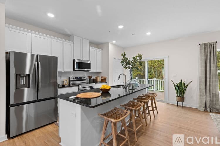 Imperial Townhome: 2008 Canterbury Drive