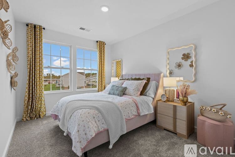 Imperial Townhome: 2008 Canterbury Drive