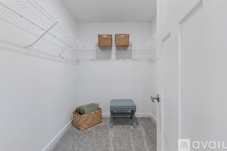 Imperial Townhome: 2008 Canterbury Drive