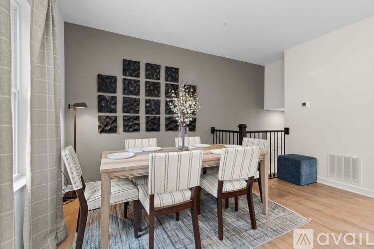 Imperial Townhome: 2008 Canterbury Drive