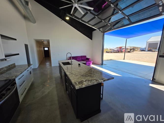 San Tan Valley House: 2061 W Daniel Rd Unit 1