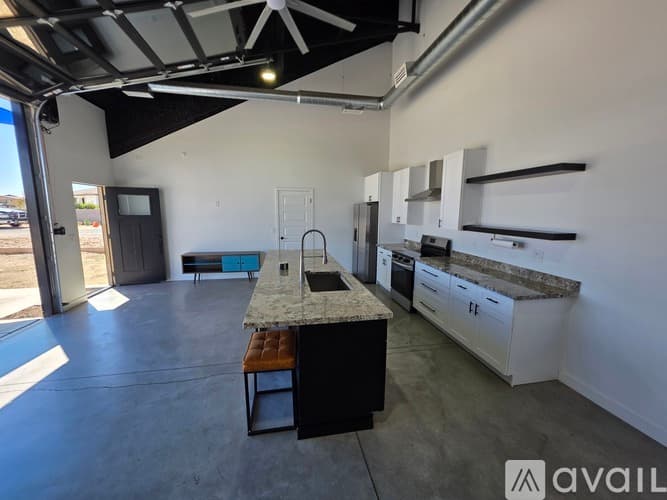 San Tan Valley House: 2061 W Daniel Rd Unit 1