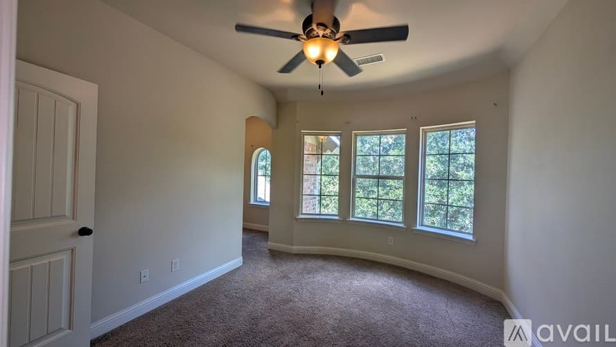 Dallas House: 12231 Jackson Creek Dr