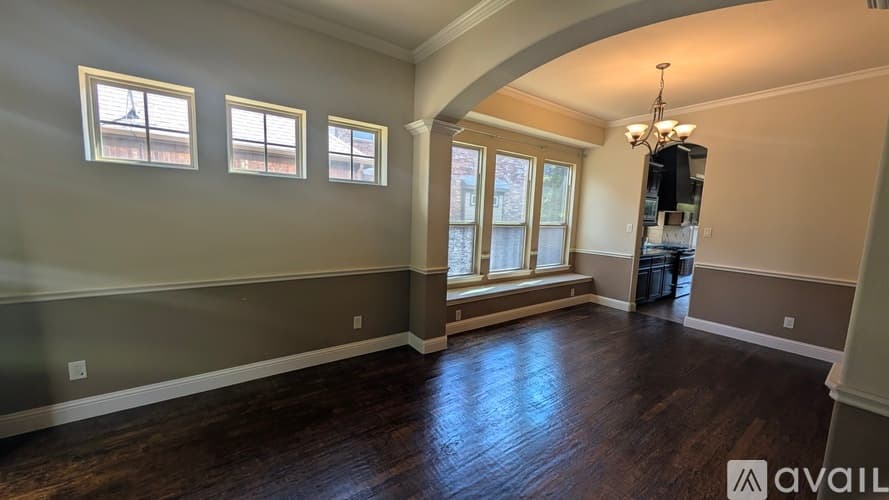 Dallas House: 12231 Jackson Creek Dr