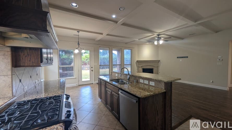 Dallas House: 12231 Jackson Creek Dr