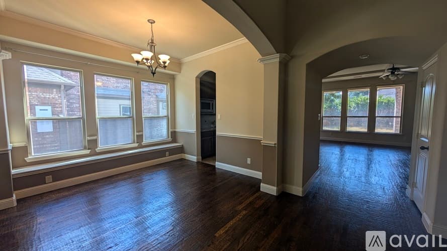 Dallas House: 12231 Jackson Creek Dr