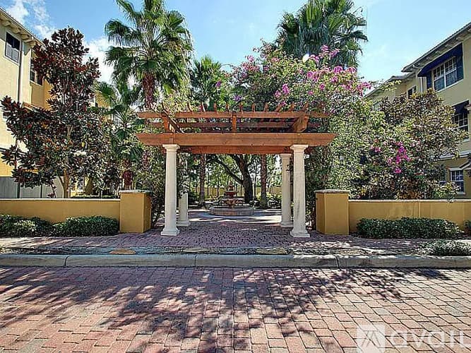 Clearwater Townhome: 500 Jasmine Way