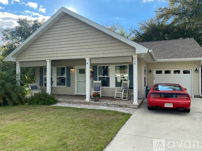 Fernandina Beach House: 215 South 11 Th Street