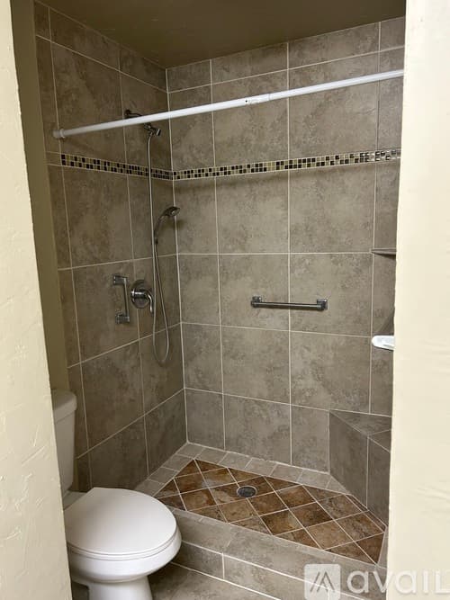 San Antonio House: 16603 Hunting Valley Street