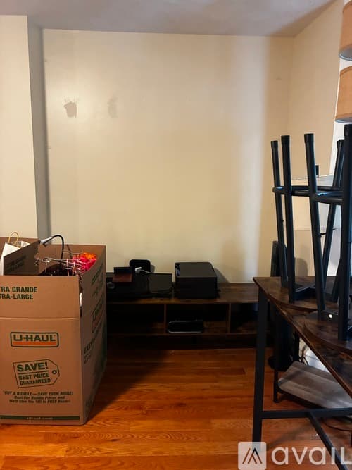 Somerville Apartment: 83 Perkins Street