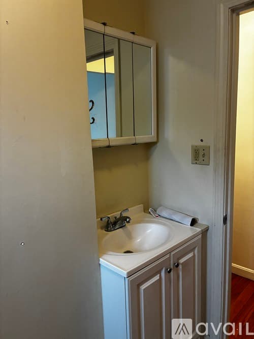 Somerville Apartment: 83 Perkins Street
