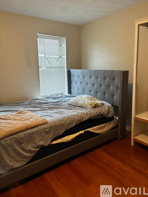 Somerville Apartment: 83 Perkins Street