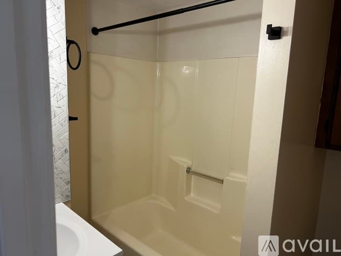 Chicopee House: 106 Taylor Street