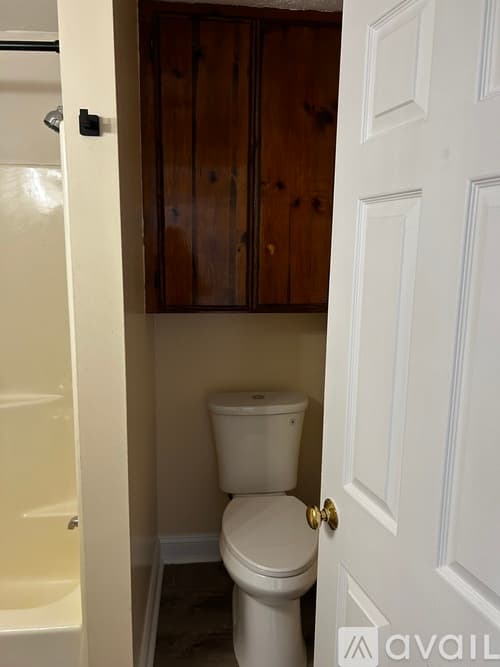 Chicopee House: 106 Taylor Street