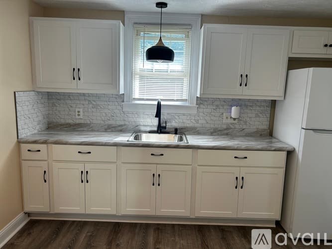 Chicopee House: 106 Taylor Street