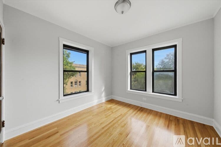 Chicago Apartment: 2700 N Spaulding Ave