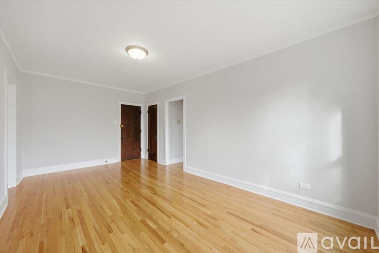 Chicago Apartment: 2700 N Spaulding Ave