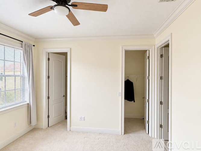 Clearwater Townhome: 500 Jasmine Way