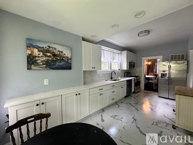 Overland House: 9003 Lackland Road