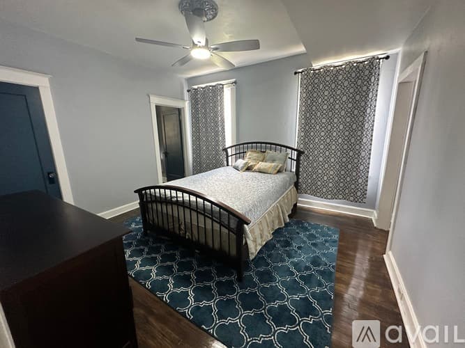 Overland House: 9003 Lackland Road