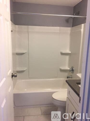 SeaTac Apartment: 20024 30th Ave S
