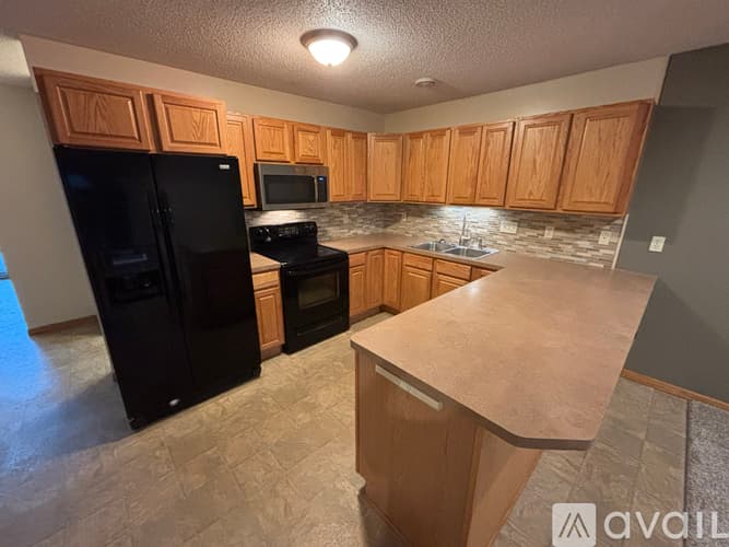Oakdale Townhome: 6376 Upper 13 Th St N