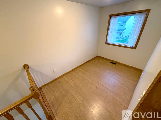 Oakdale Townhome: 6376 Upper 13 Th St N