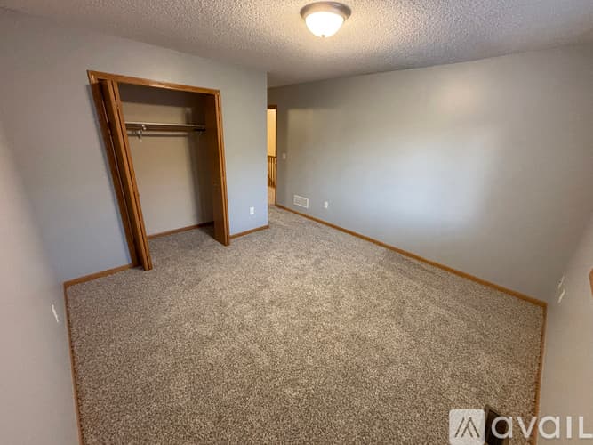 Oakdale Townhome: 6376 Upper 13 Th St N