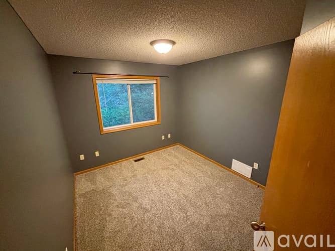 Oakdale Townhome: 6376 Upper 13 Th St N