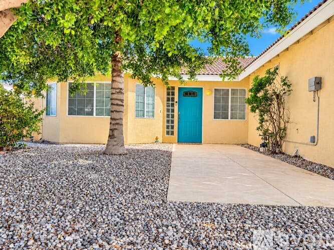 Cathedral City House: 31220 Sky Blue Water Trail