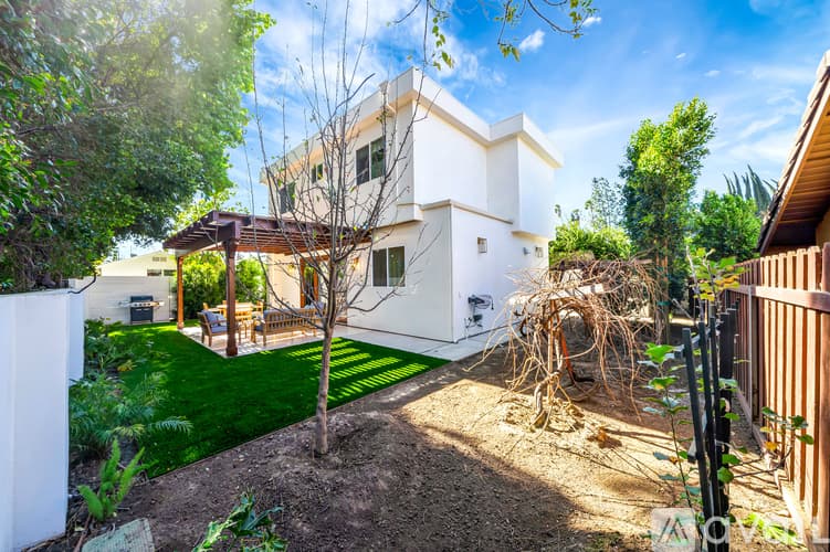 Los Angeles House: 23265 Gonzales Dr