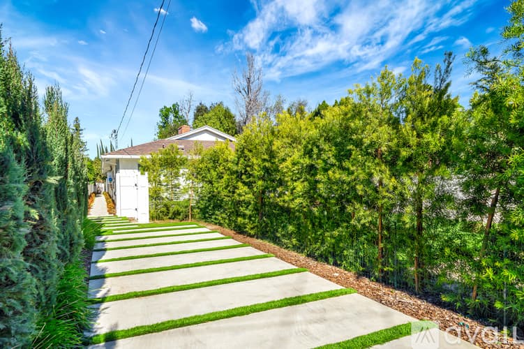 Los Angeles House: 23265 Gonzales Dr