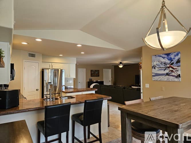 Phoenix House: 1715 East Yukon Drive