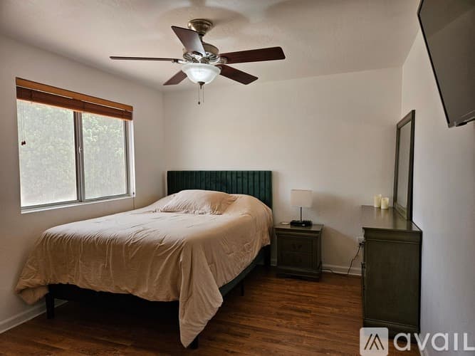 Phoenix House: 1715 East Yukon Drive