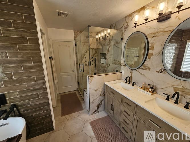 Phoenix House: 1715 East Yukon Drive