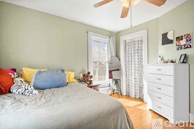 Madison Apartment: 1338 Morrison Street
