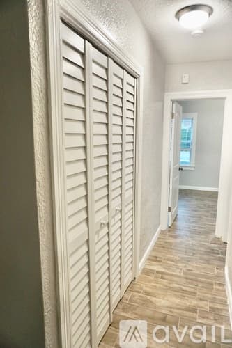 Clearwater Apartment: 1502 N Fort Harrison Ave