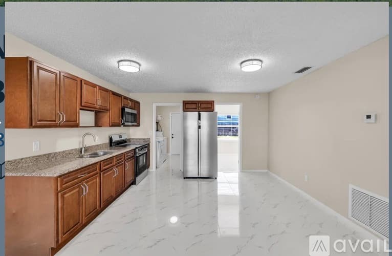 Fort Pierce House: 2809 Jefferson Parkway UNIT B