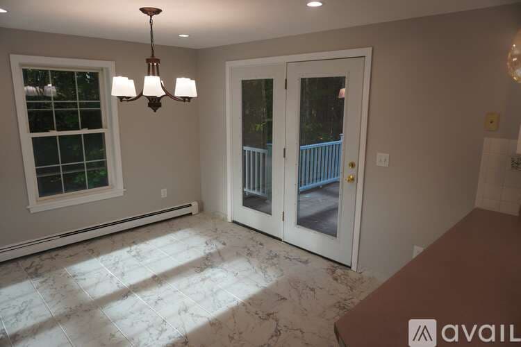 Windham House: 41 Dakota Drive