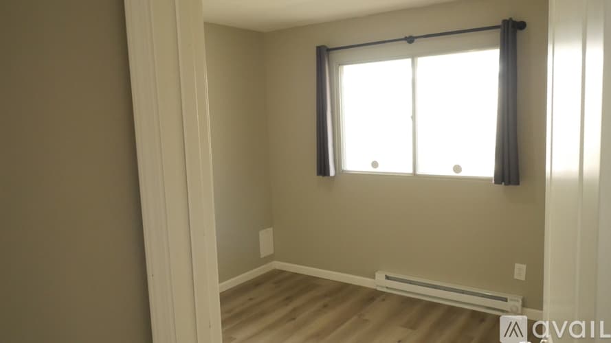 Alton Apartment: 611 Liberty Street