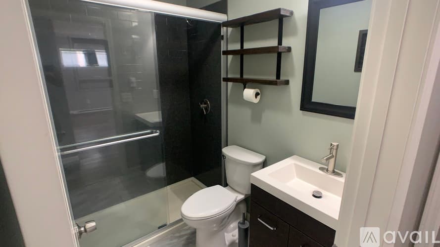 Alton Apartment: 611 Liberty Street
