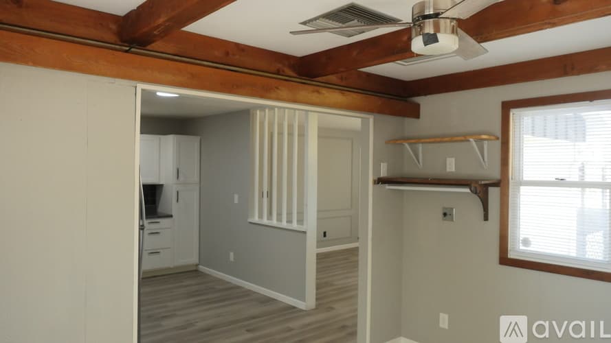 Alton Apartment: 611 Liberty Street